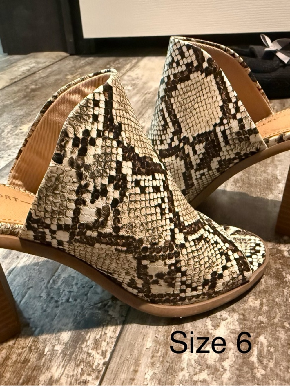 Womens Snake-Print Open-Side Heels - Size 6